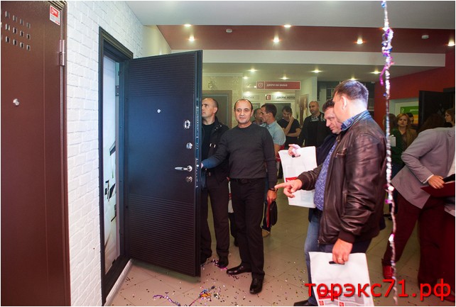 Особенная дверь